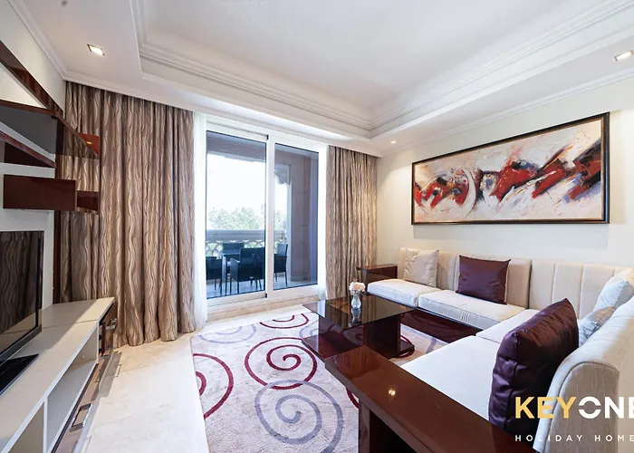 Grandeur Living 2Br Plus Maid With Beach Access