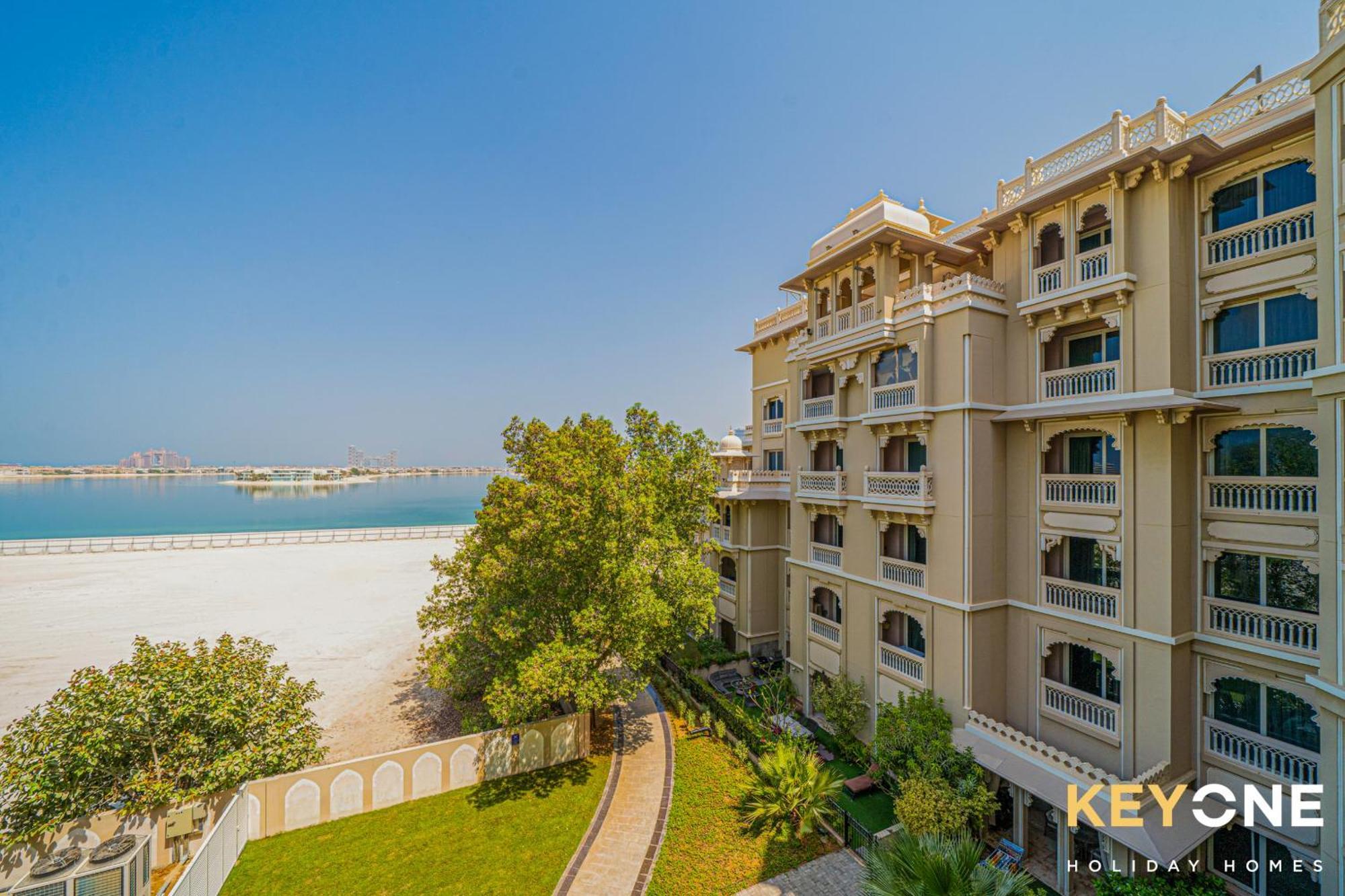 Grandeur Living 2Br Plus Maid With Beach Access *